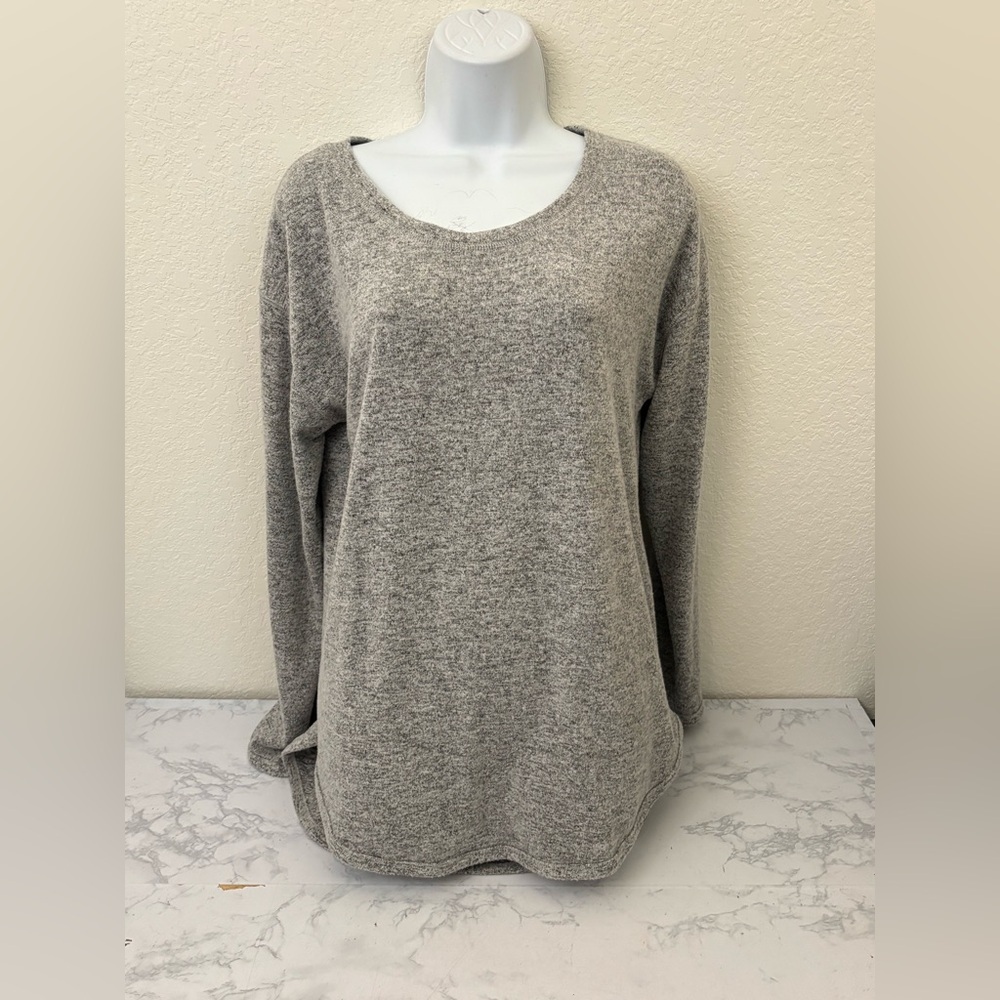 Felina Women's Long Sleeve Pull Over Shirt Size L Gray Knit Round Neck Top - Picture 1 of 5